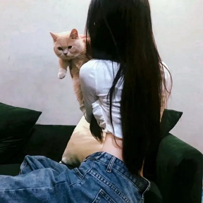 萘娅